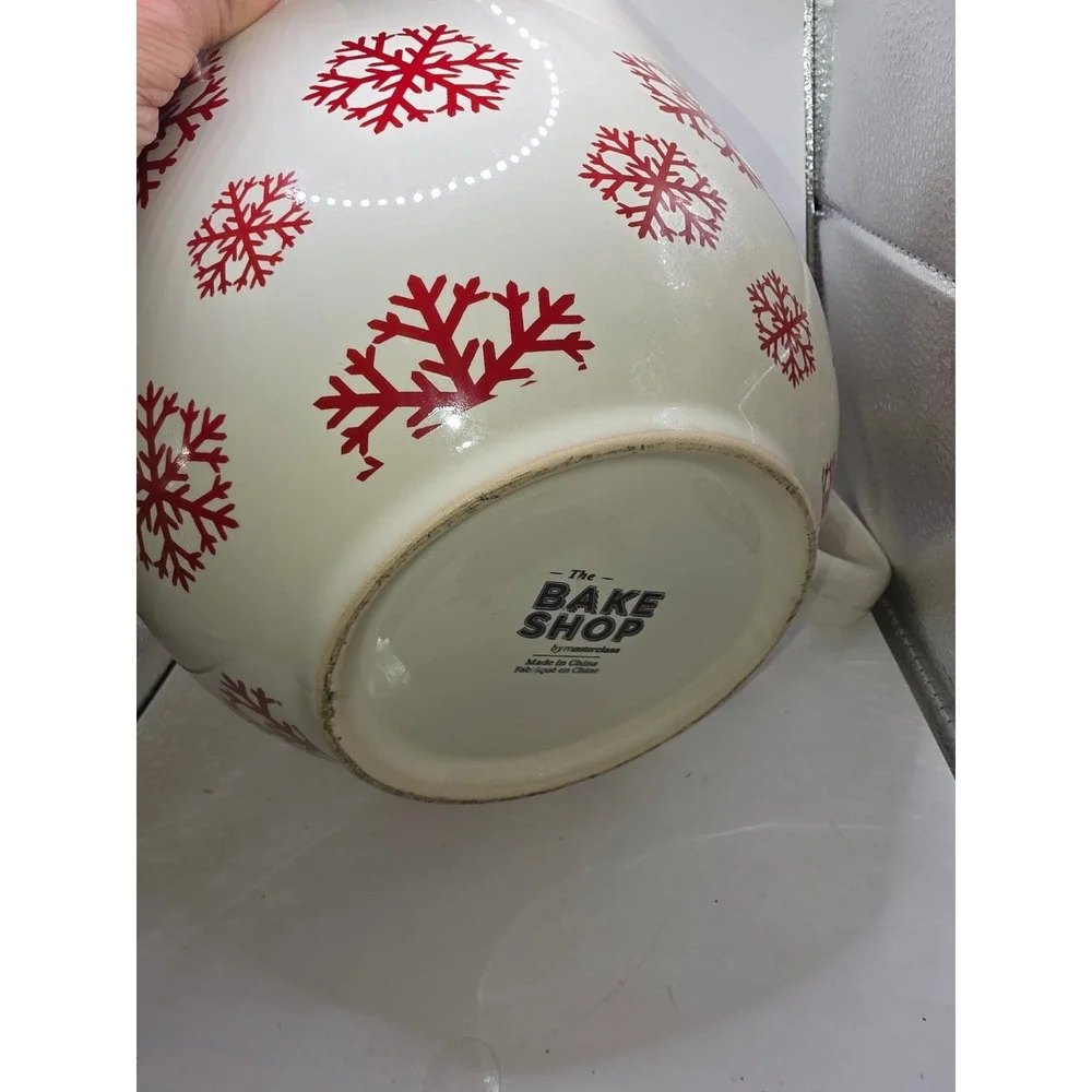 The Bake Shop by Masterclass Let It Snow Snowflake Mixing Bowl with Pour Spout